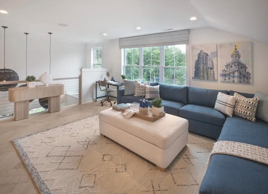 Interior, Living room, Pendant Lights, Recessed Lighting, Wood Texture Flooring