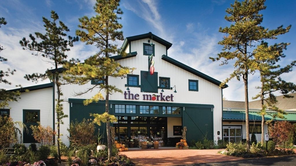 Exterior, Facade, Farmhouse