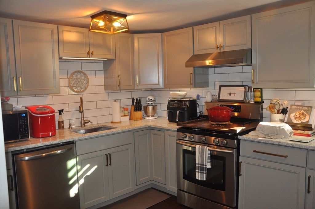 Interior, Kitchen, Stainless Steel Appliances