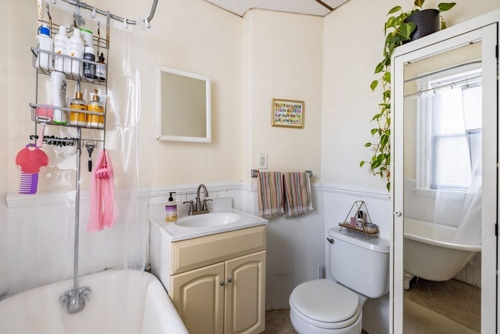 Bathroom, Free Standing Baths, Interior