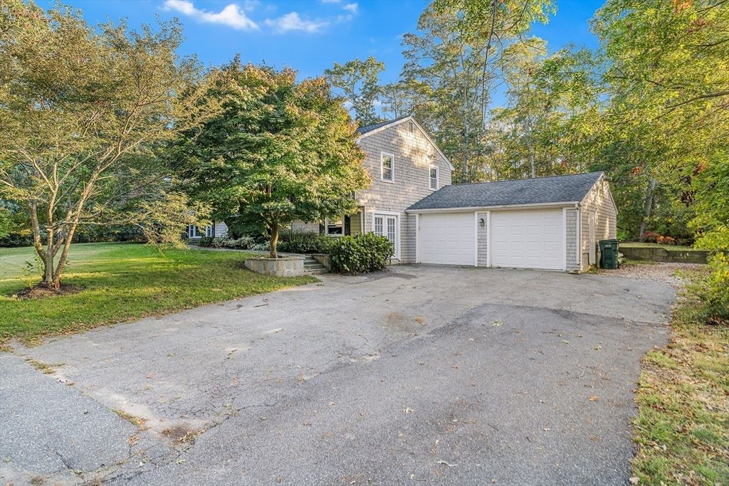 Backyard, Detached Garage, Exterior