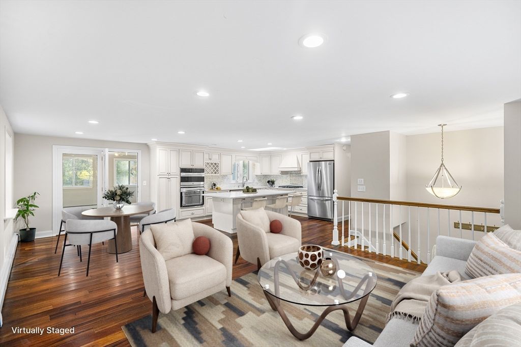 Dining room, Interior, Kitchen, Living room, Pendant Lights, Recessed Lighting, Stainless Steel Appliances, Wood Texture Flooring