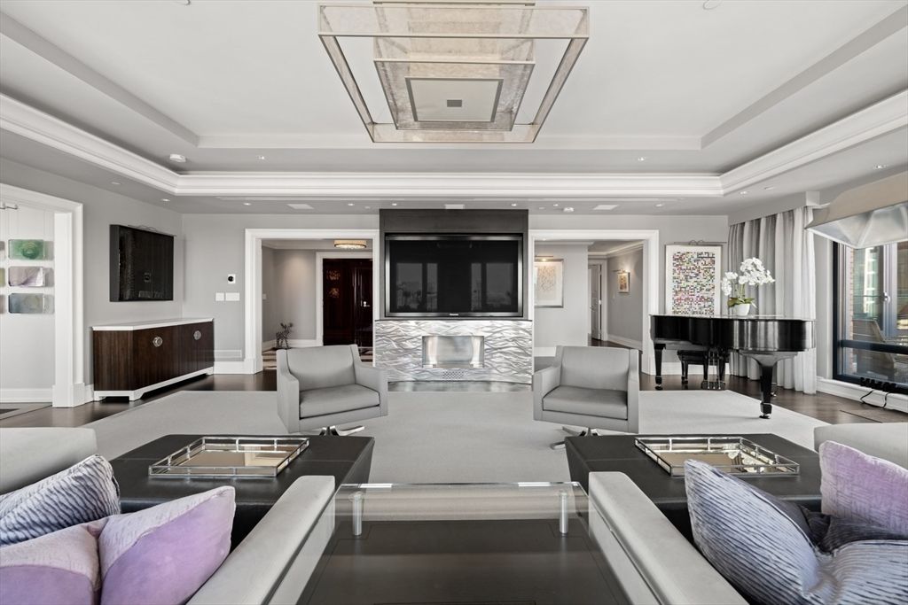 Fireplace, Interior, Living room, Piano, Recessed Lighting