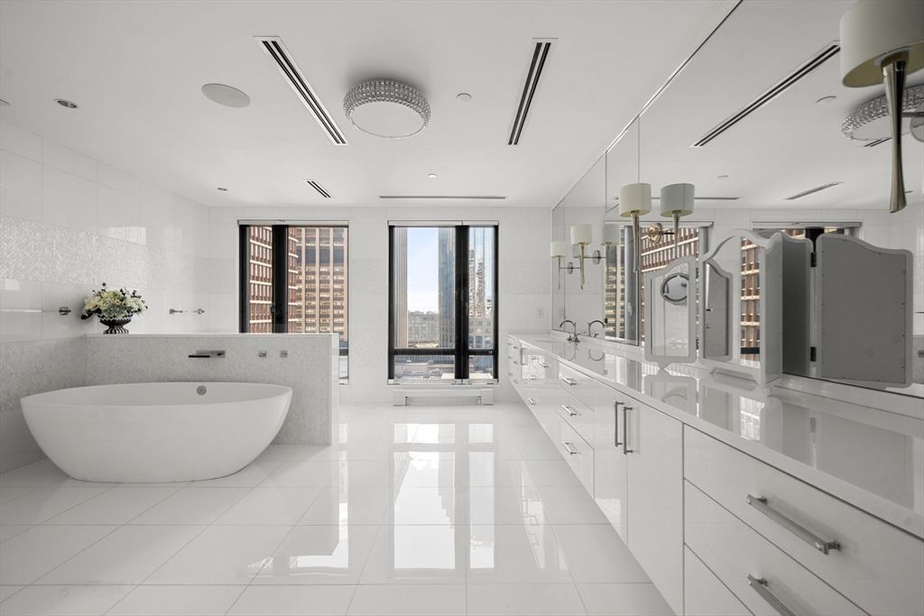 Bathroom, Dual Sink Vanities, Free Standing Baths, Interior, Recessed Lighting