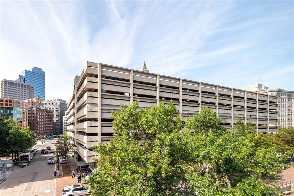 Exterior, Facade, Highrise