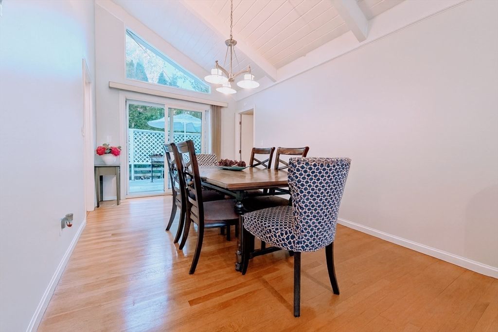 Chandelier, Dining room, Interior, Pendant Lights, Wood Texture Flooring