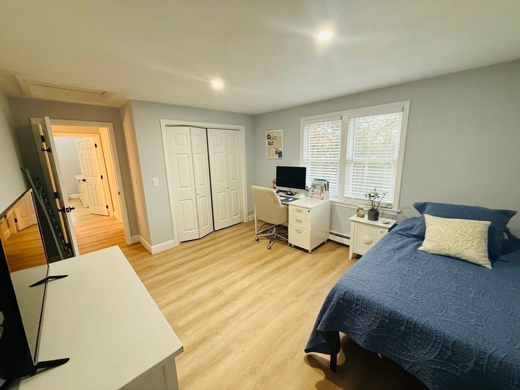 Bedroom, Home Office, Interior, Recessed Lighting, Wood Texture Flooring
