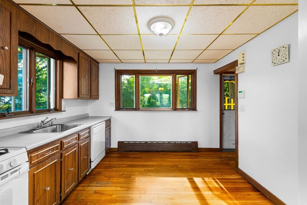 Interior, Kitchen, Wood Texture Flooring