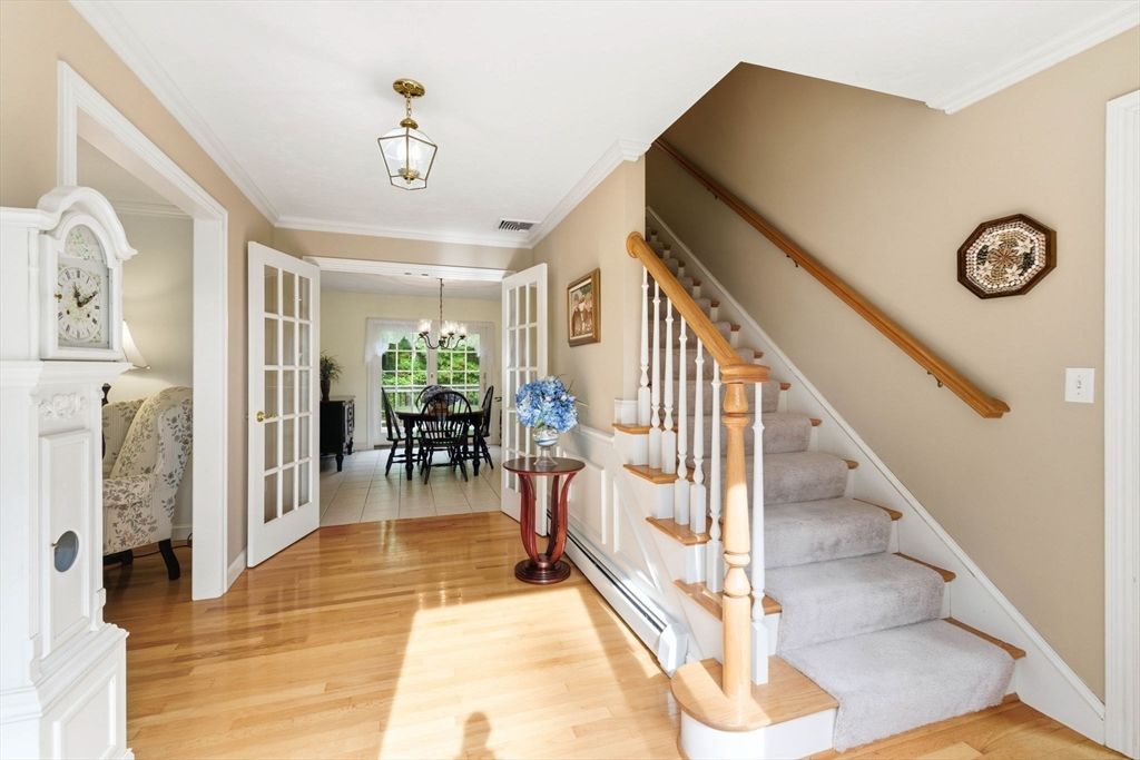 Chandelier, Dining room, Interior, Wood Texture Flooring