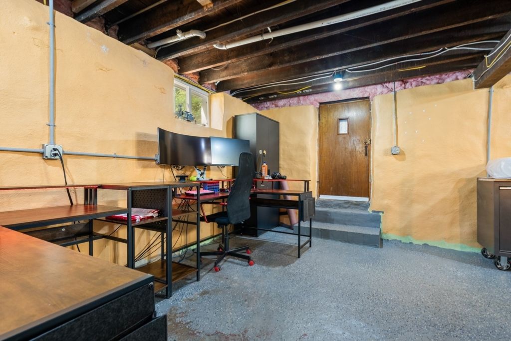 Home Office, Interior, Wooden Beams