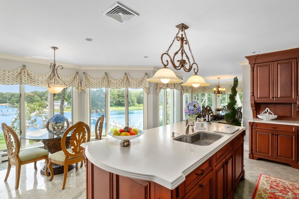 Chandelier, Dining room, Interior, Kitchen, Pendant Lights, Recessed Lighting, Water