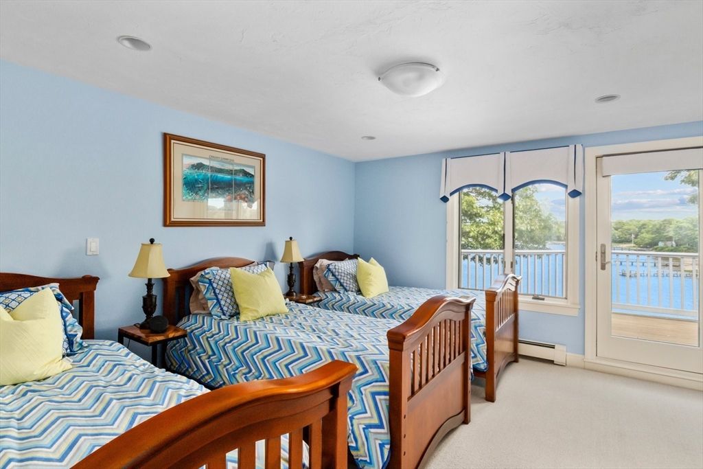 Bedroom, Interior, Water