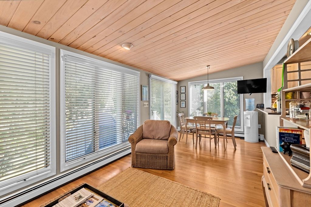 Dining room, Interior, Pendant Lights, Wooden Ceilings, Wood Texture Flooring