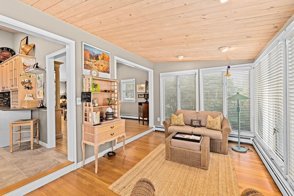 Interior, Living room, Recessed Lighting, Wooden Ceilings, Wood Texture Flooring