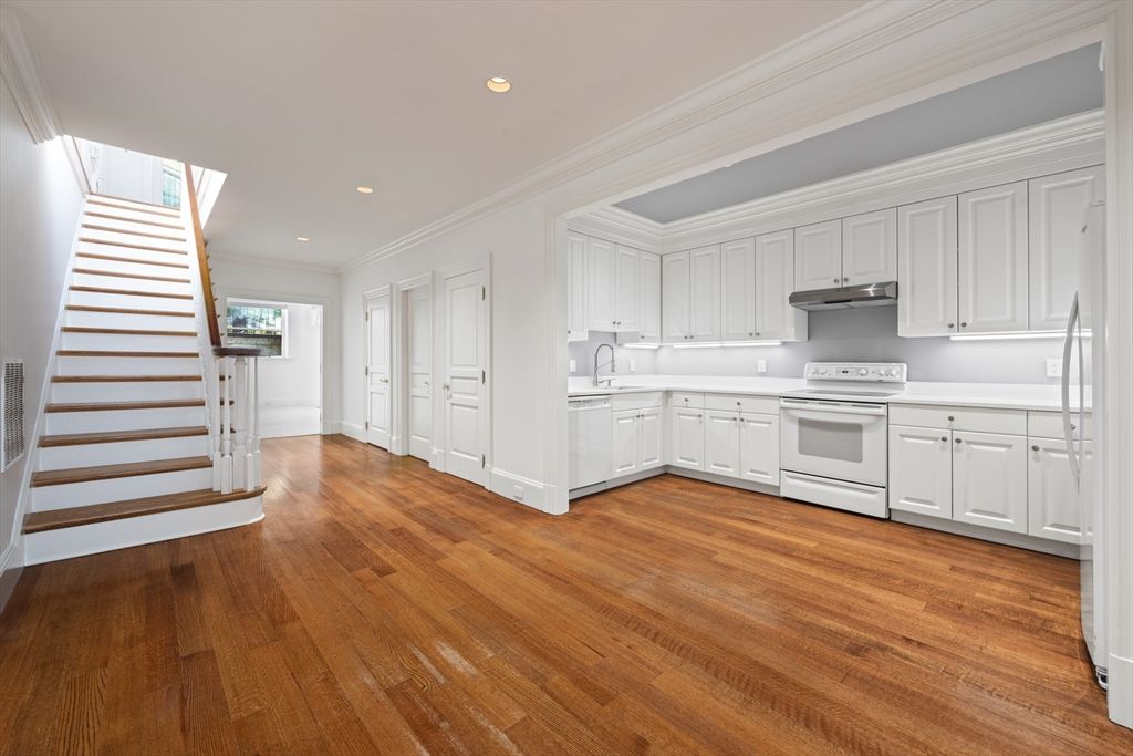 Interior, Kitchen, Recessed Lighting, Wood Texture Flooring