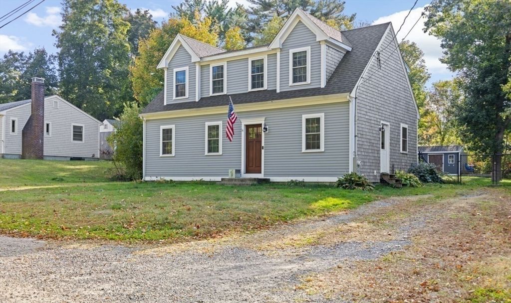 Backyard, Exterior, Facade, Cape Cod