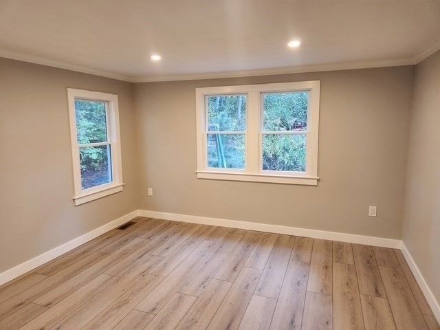 Empty room, Interior, Recessed Lighting, Wood Texture Flooring