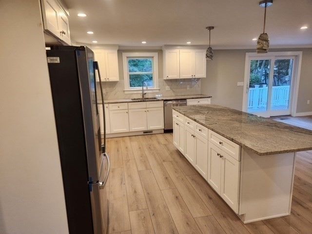 Interior, Kitchen, Pendant Lights, Recessed Lighting, Wood Texture Flooring