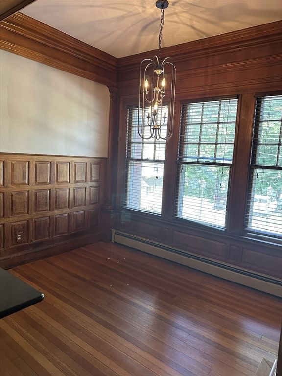 Chandelier, Empty room, Interior, Pendant Lights, Wood Texture Flooring, Wooden Walls