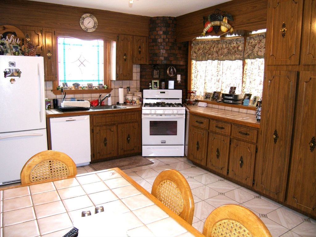 Interior, Kitchen, Tile Countertops