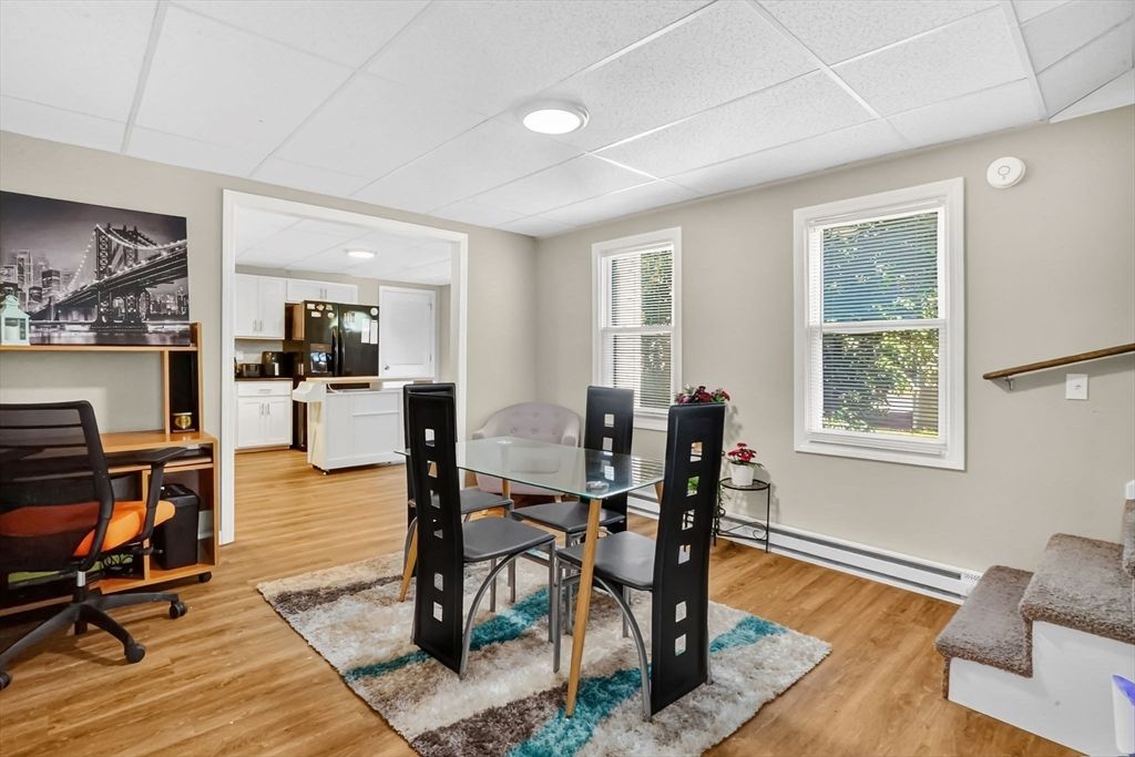 Dining room, Interior, Kitchen, Recessed Lighting, Wood Texture Flooring