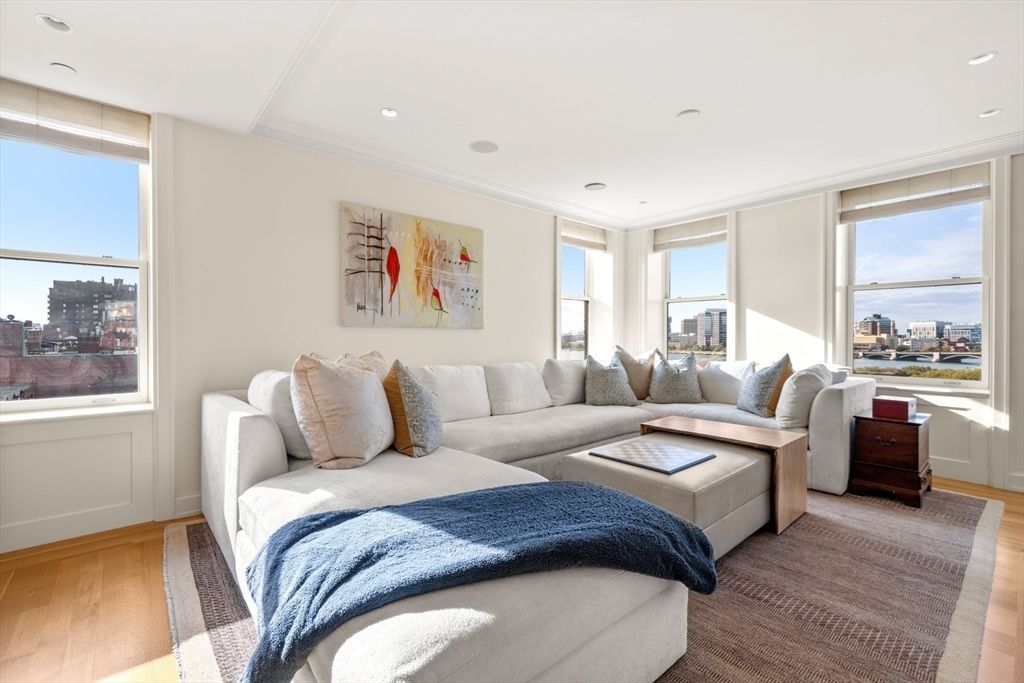 Interior, Living room, Recessed Lighting, Water, Wood Texture Flooring