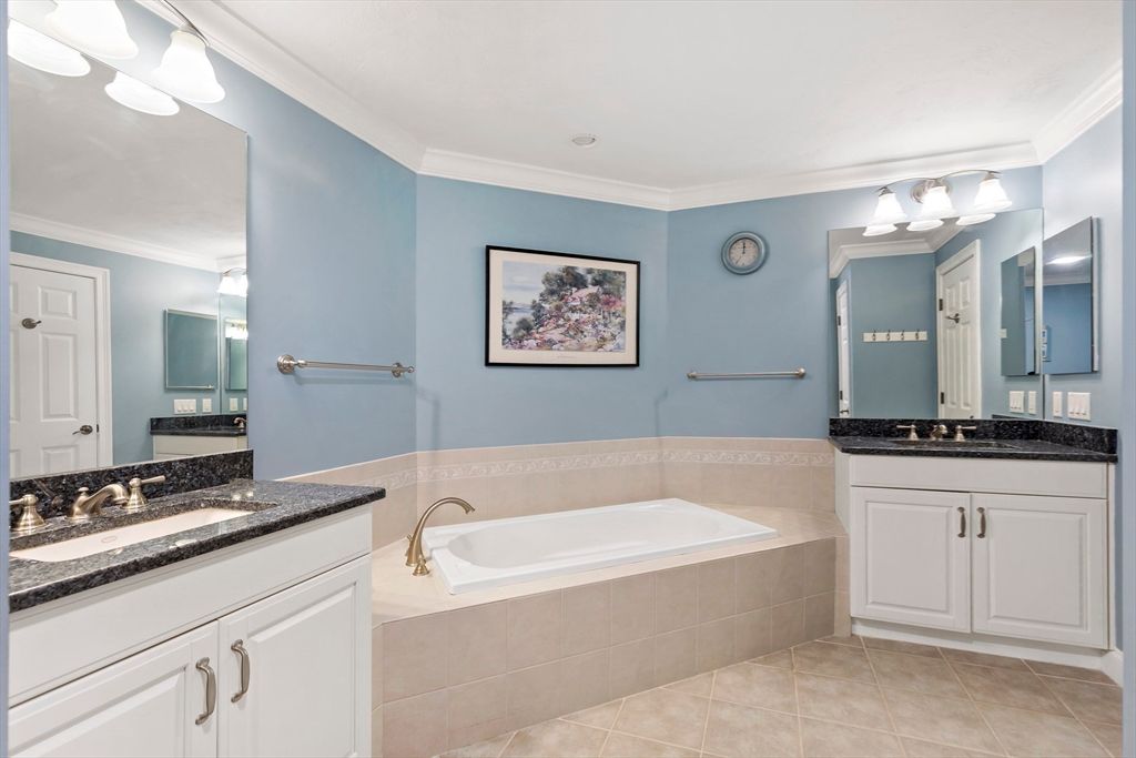 Bathroom, Dual Sink Vanities, Interior
