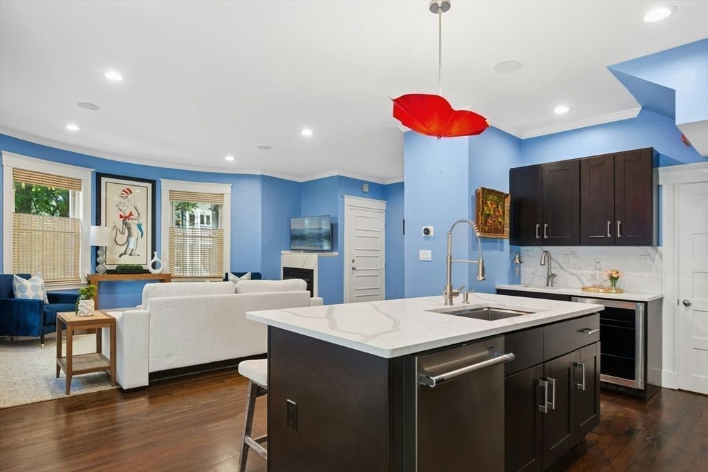 Interior, Kitchen, Living room, Pendant Lights, Recessed Lighting, Stainless Steel Appliances, Wood Texture Flooring