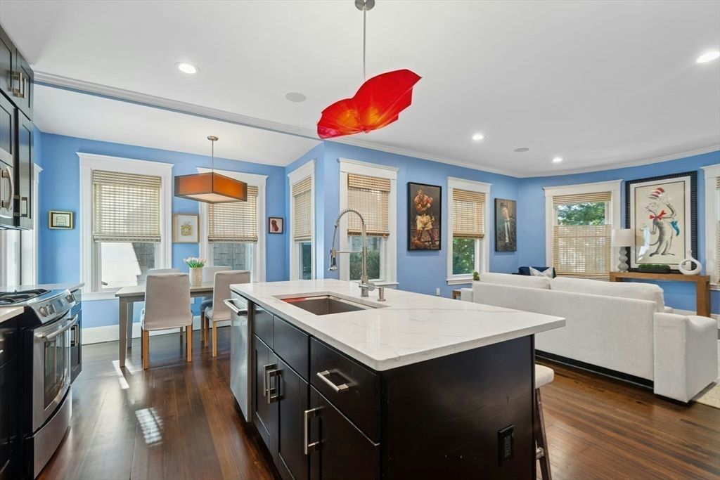 Dining room, Interior, Kitchen, Living room, Pendant Lights, Recessed Lighting, Stainless Steel Appliances, Wood Texture Flooring