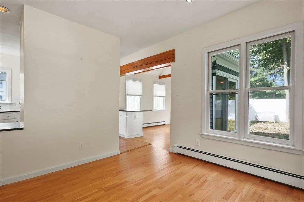 Empty room, Interior, Recessed Lighting, Wooden Beams, Wood Texture Flooring