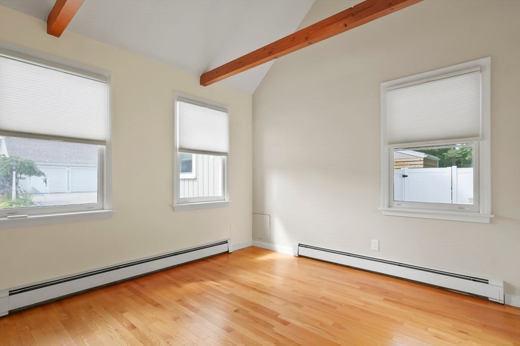 Empty room, Interior, Wooden Beams, Wood Texture Flooring