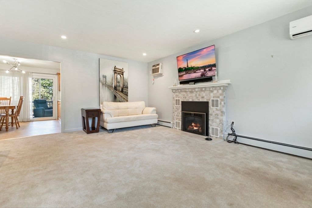 Dining room, Fireplace, Interior, Recessed Lighting
