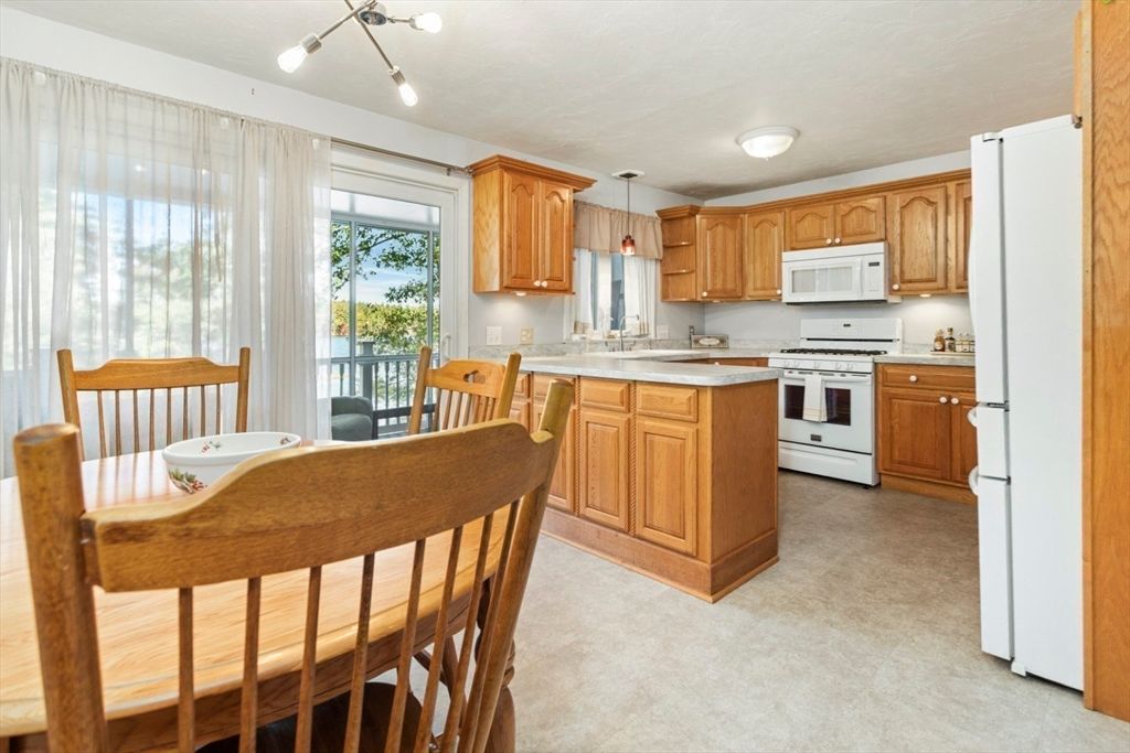 Dining room, Interior, Kitchen, Pendant Lights