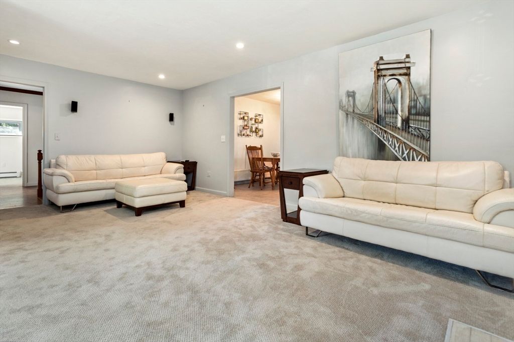 Dining room, Interior, Living room, Recessed Lighting