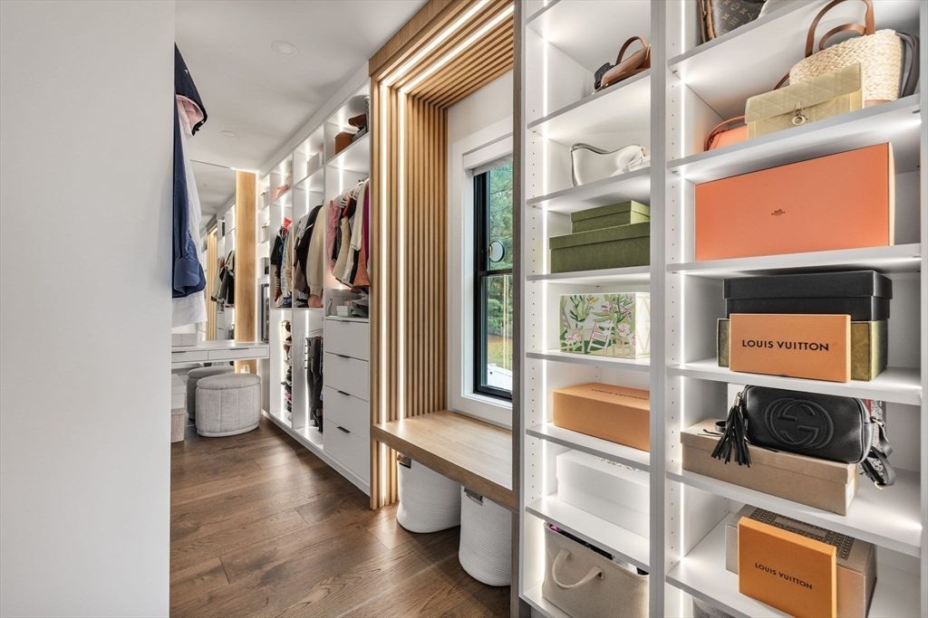 Interior, Walk-in Closets, Wood Texture Flooring