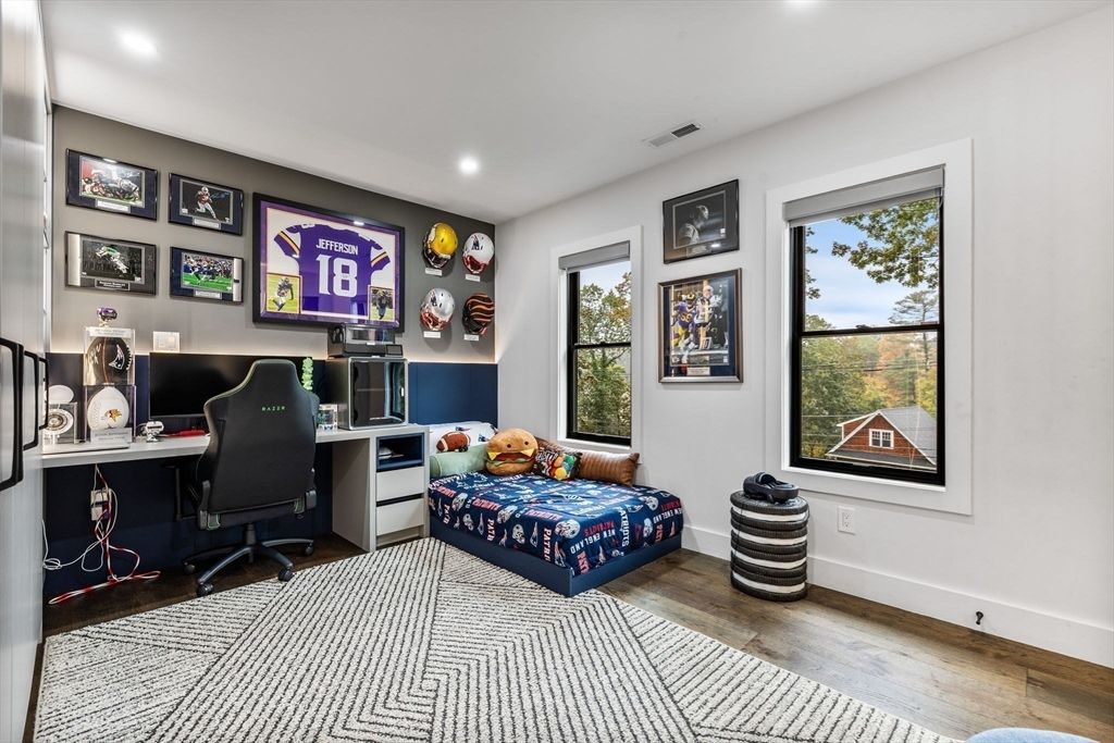 Home Office, Interior, Recessed Lighting, Wood Texture Flooring