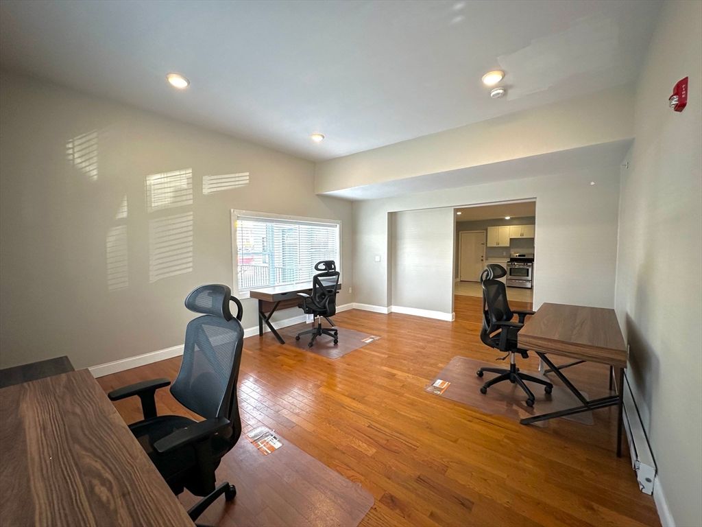 Home Office, Interior, Recessed Lighting, Wood Texture Flooring