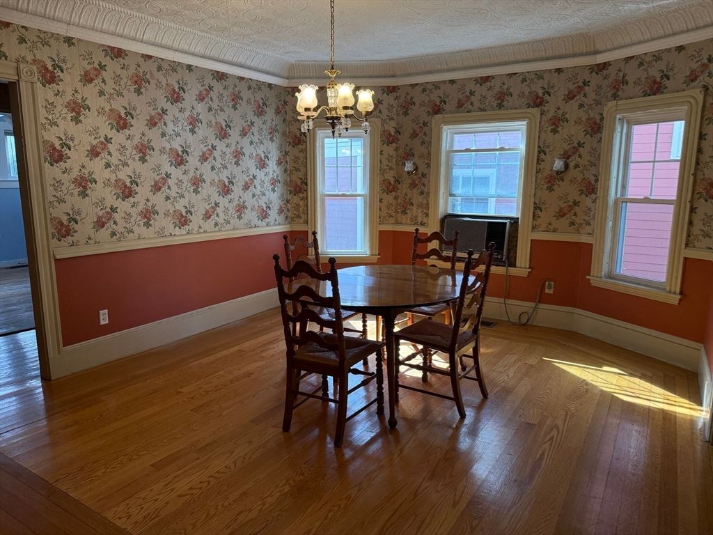 Chandelier, Dining room, Interior, Wood Texture Flooring