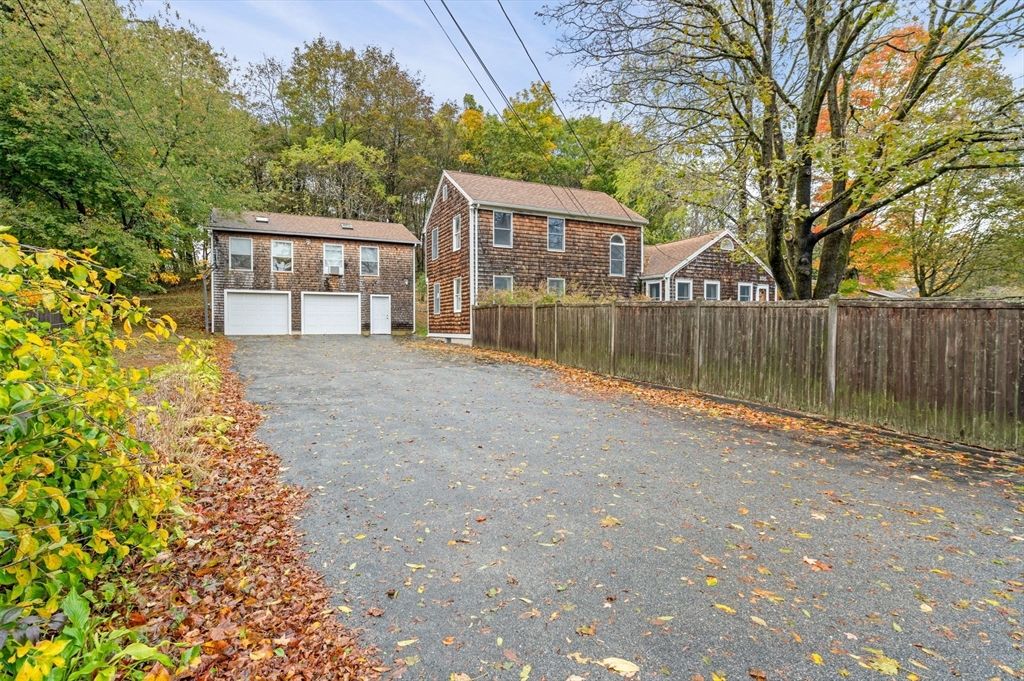 Backyard, Detached Garage, Exterior