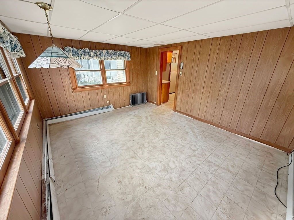 Empty room, Interior, Marble, Pendant Lights, Wooden Walls
