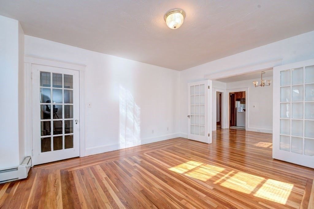 Chandelier, Empty room, Interior, Wood Texture Flooring