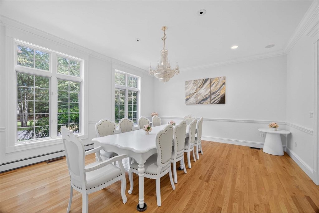 Chandelier, Dining room, Interior, Recessed Lighting, Wood Texture Flooring