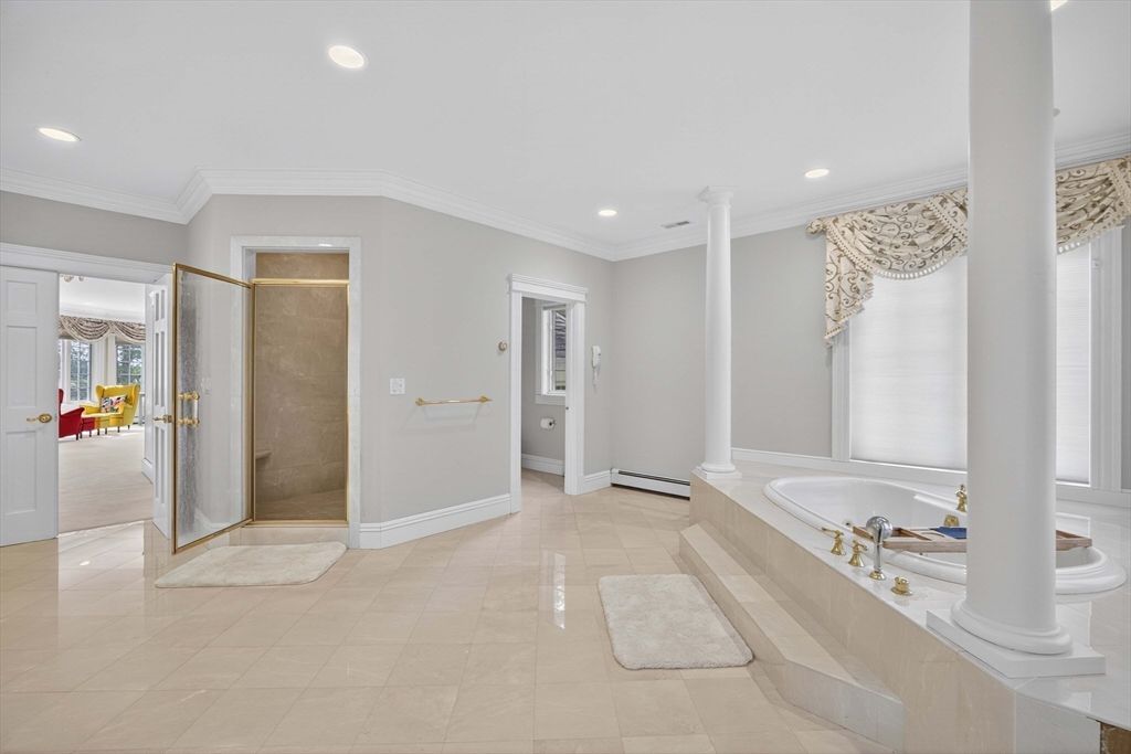 Bathroom, Interior, Recessed Lighting