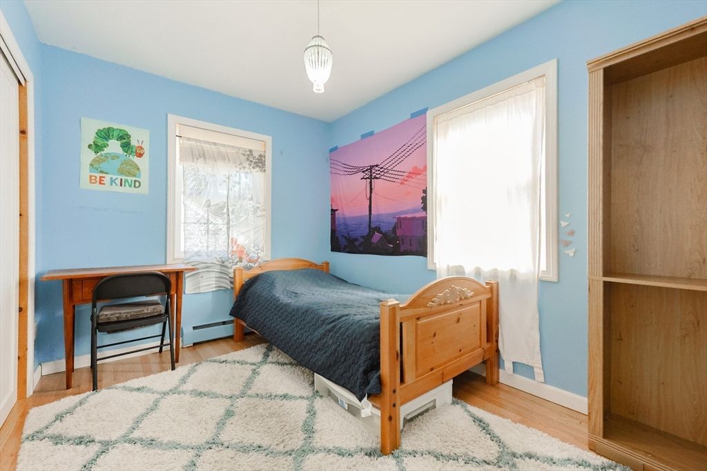 Bedroom, Interior, Pendant Lights, Wood Texture Flooring