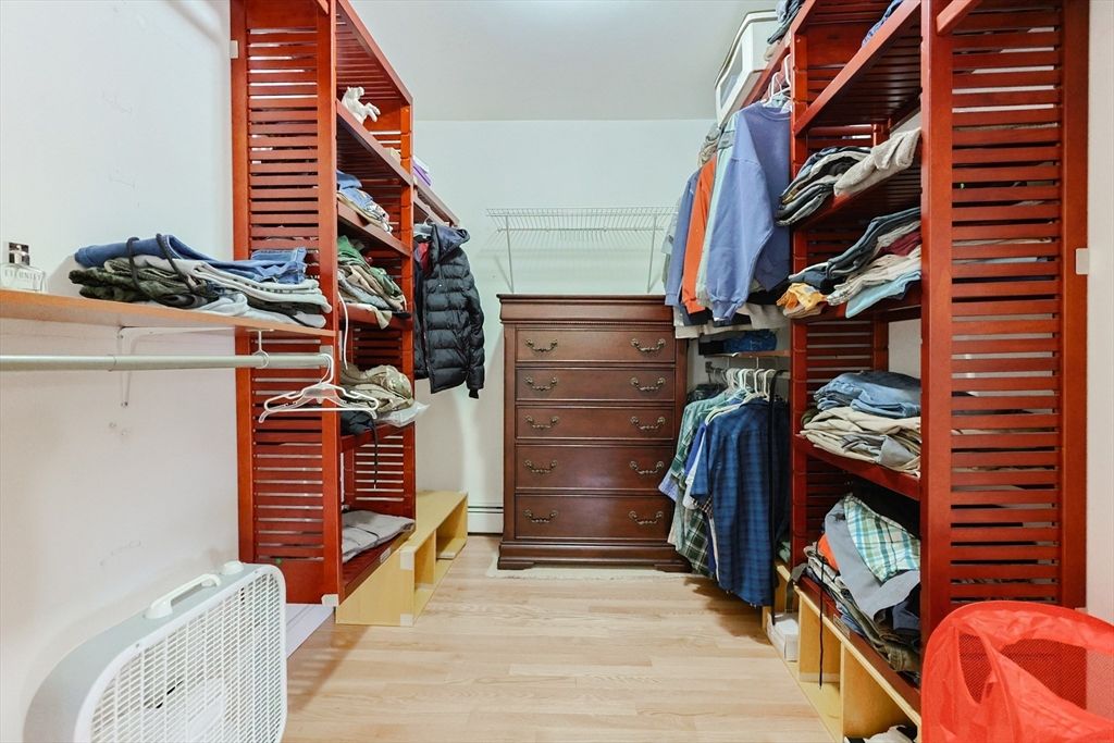 Interior, Walk-in Closets, Wood Texture Flooring