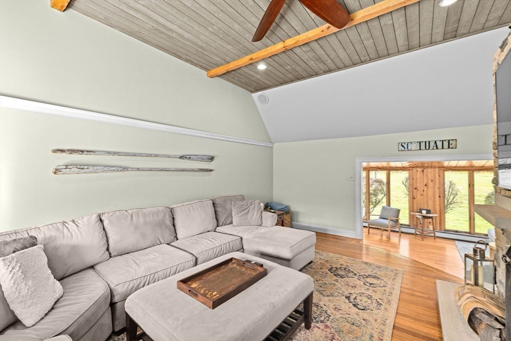 Interior, Living room, Recessed Lighting, Wooden Beams, Wooden Ceilings, Wood Texture Flooring