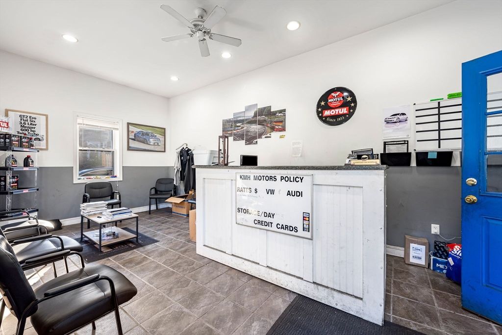 Interior, Recessed Lighting