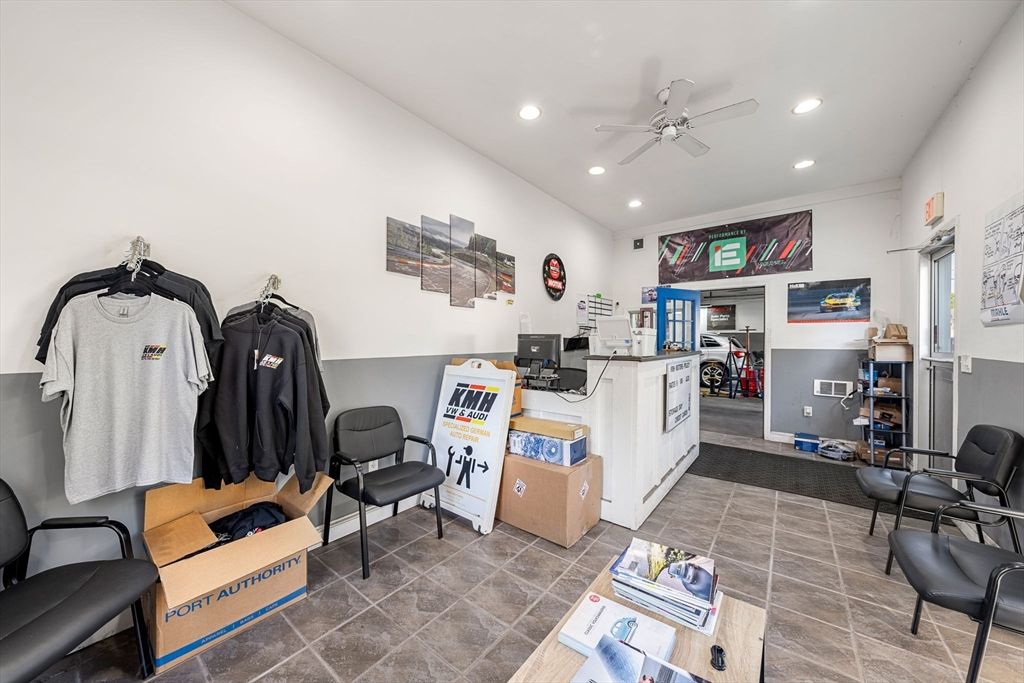 Interior, Recessed Lighting