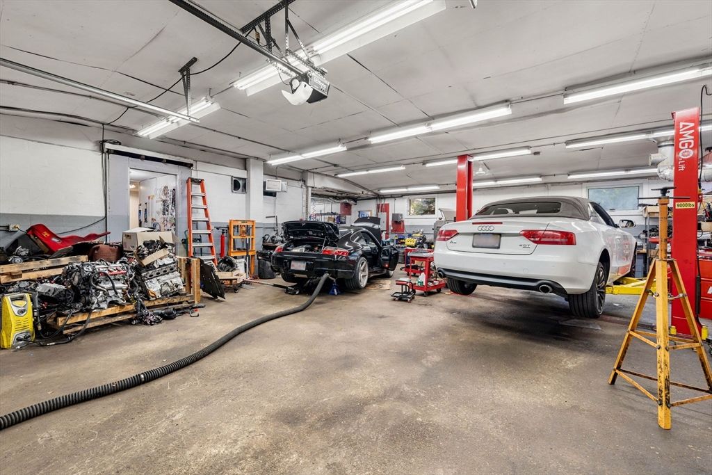 Garage, Interior, Recessed Lighting