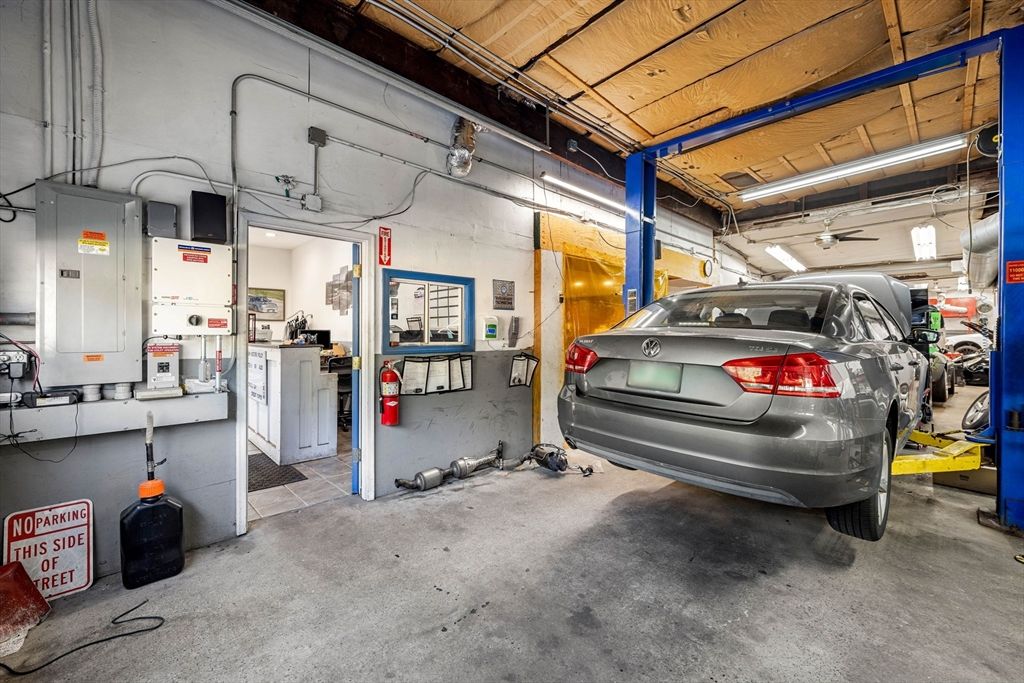 Garage, Interior, Washer